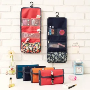 Trousse de toilette fleurie à suspendre